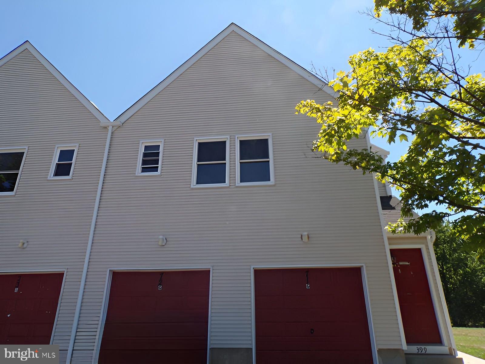 399 Wellesley Ct