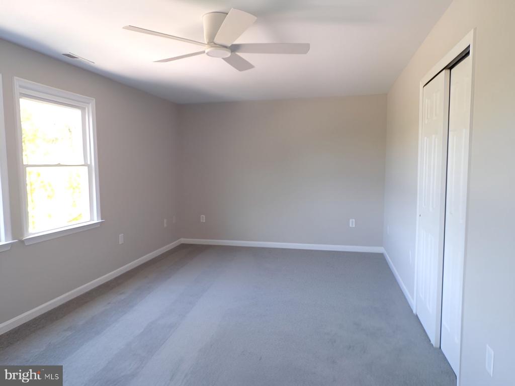 399 Wellesley Ct