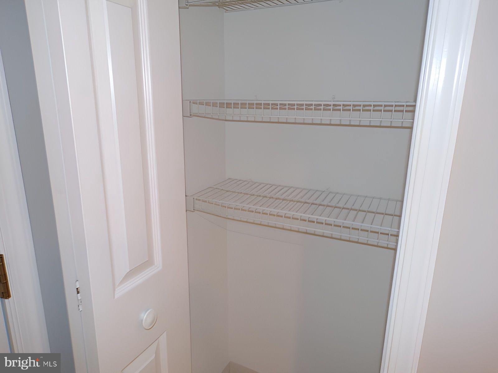 399 Wellesley Ct