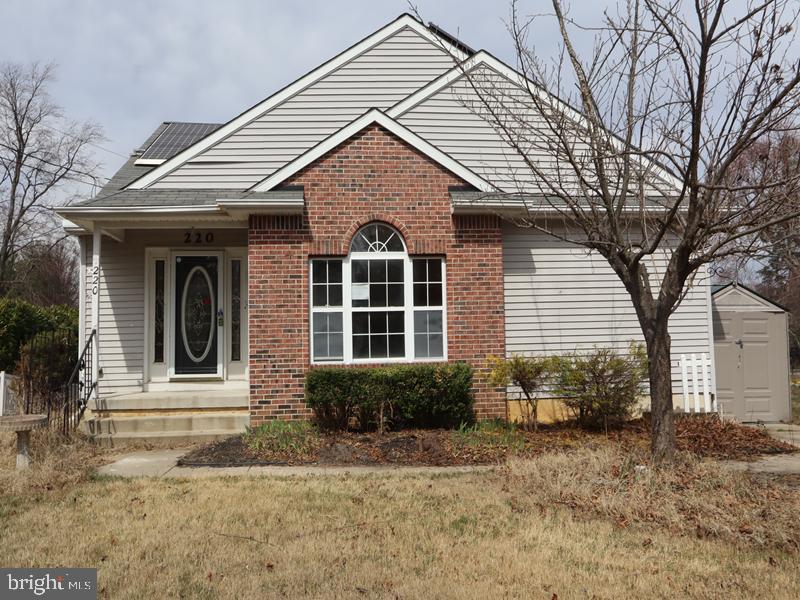 220 Estaugh Ave
