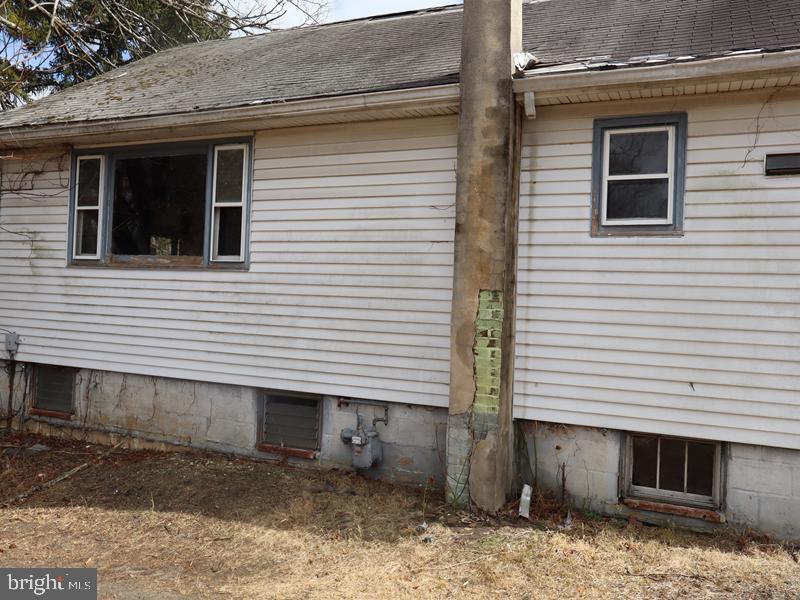 352 Roosevelt Ave