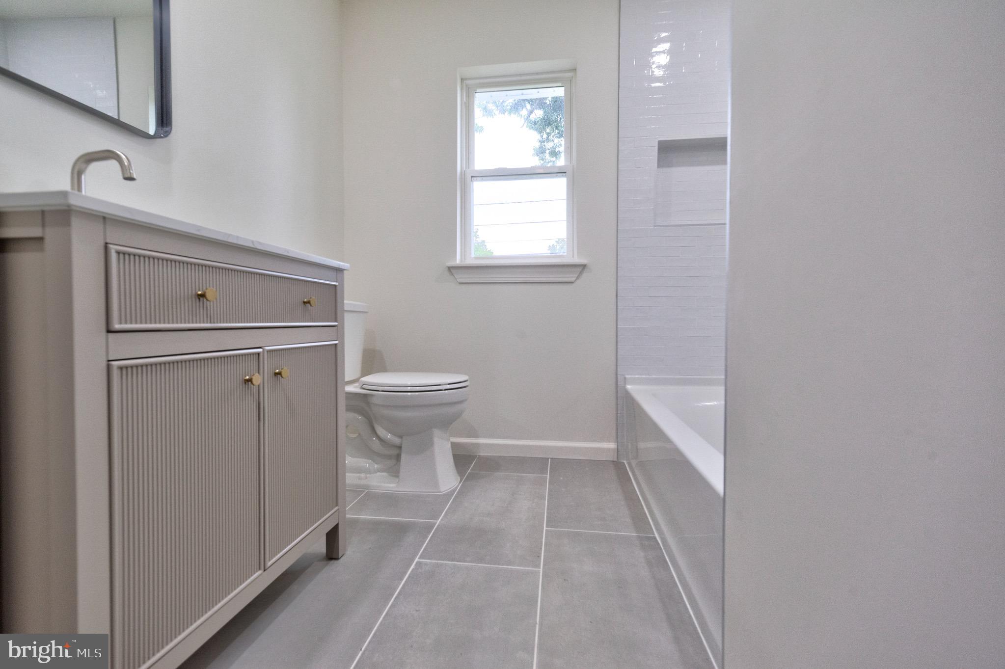 117 COLUMBIA BOULEVARD