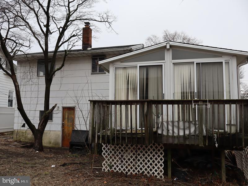 6709 CHANDLER AVENUE