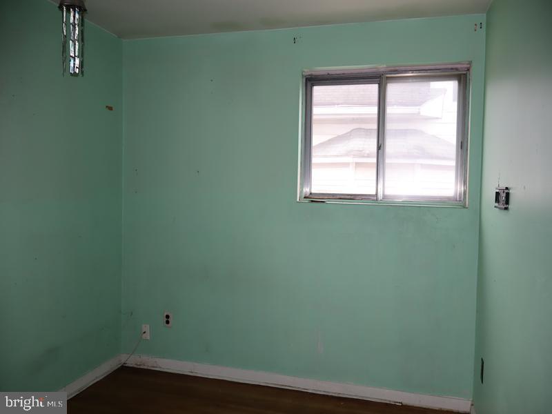 6709 CHANDLER AVENUE