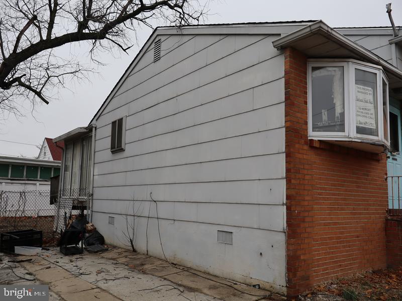 6709 CHANDLER AVENUE