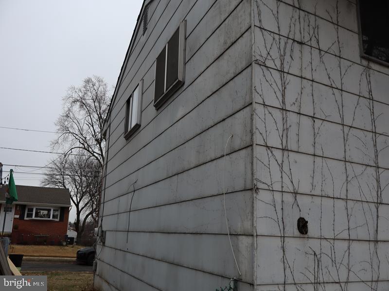 6709 CHANDLER AVENUE