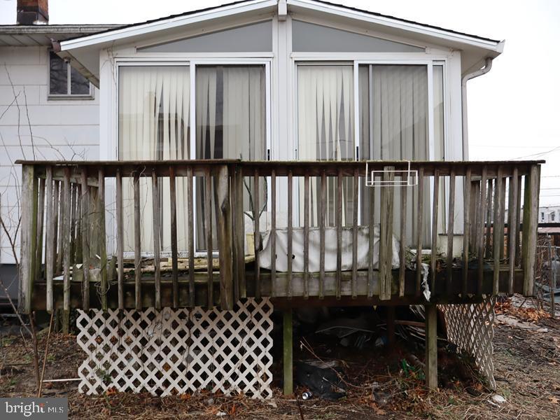 6709 CHANDLER AVENUE