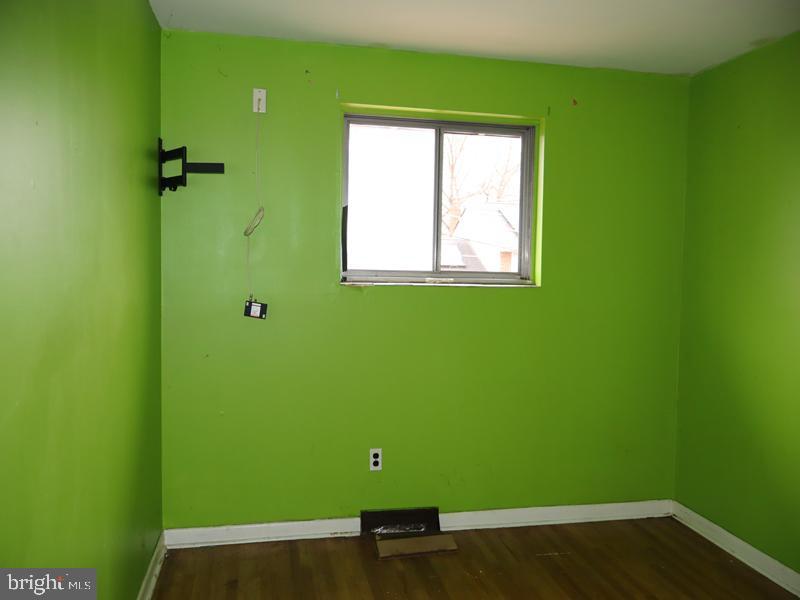 6709 CHANDLER AVENUE