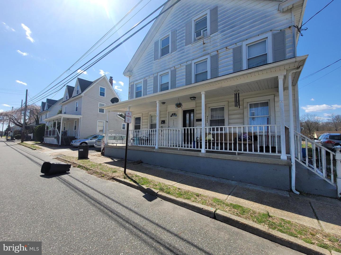 121-123 Repauno Ave