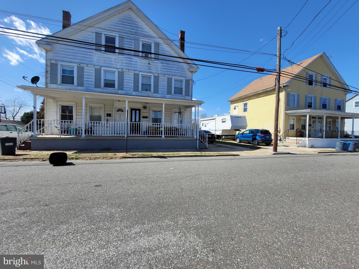 121-123 Repauno Ave