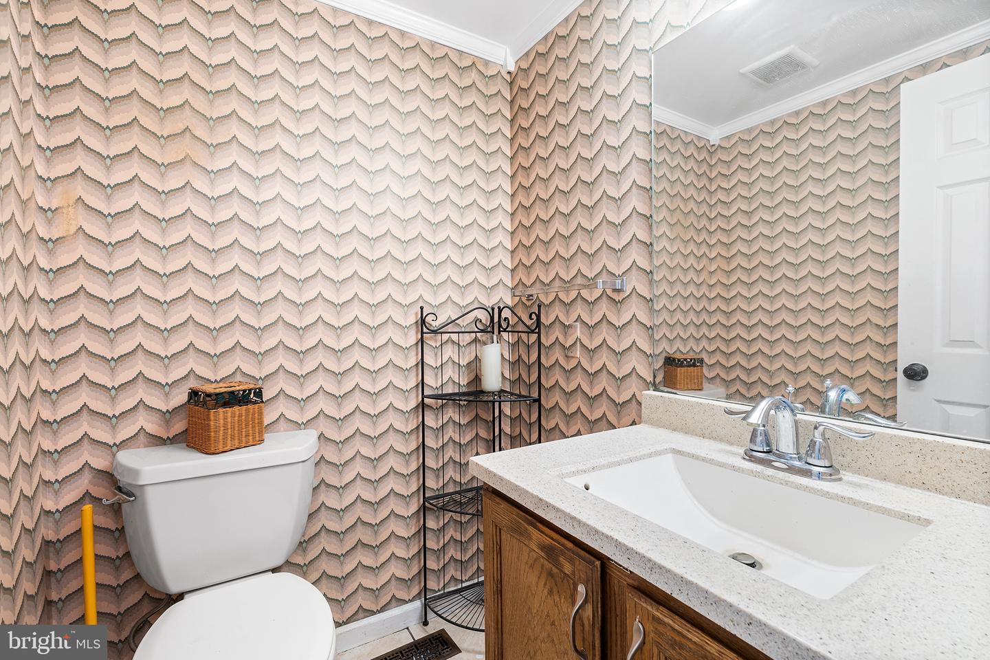 2049 E Wellington Rd