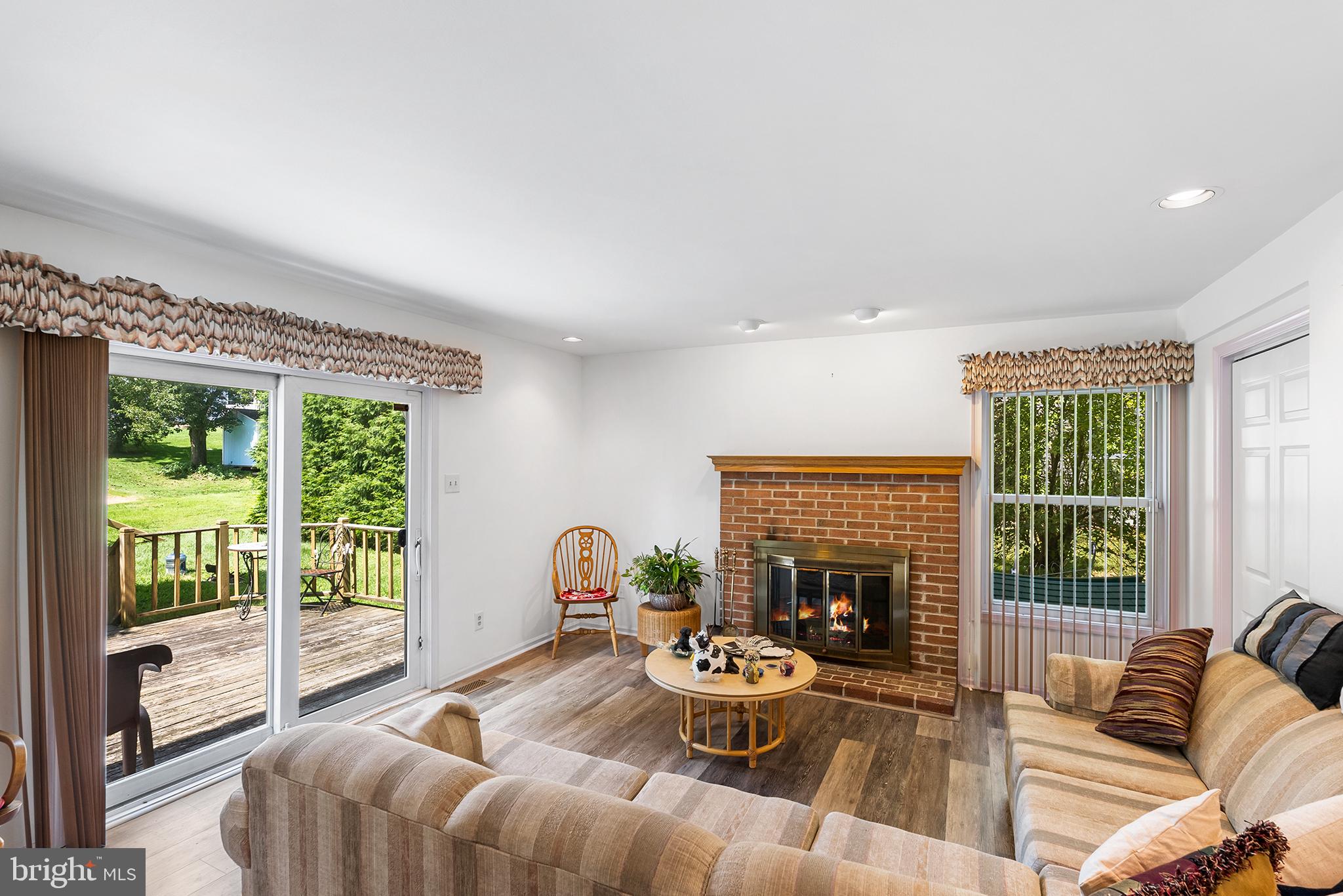 2049 E Wellington Rd