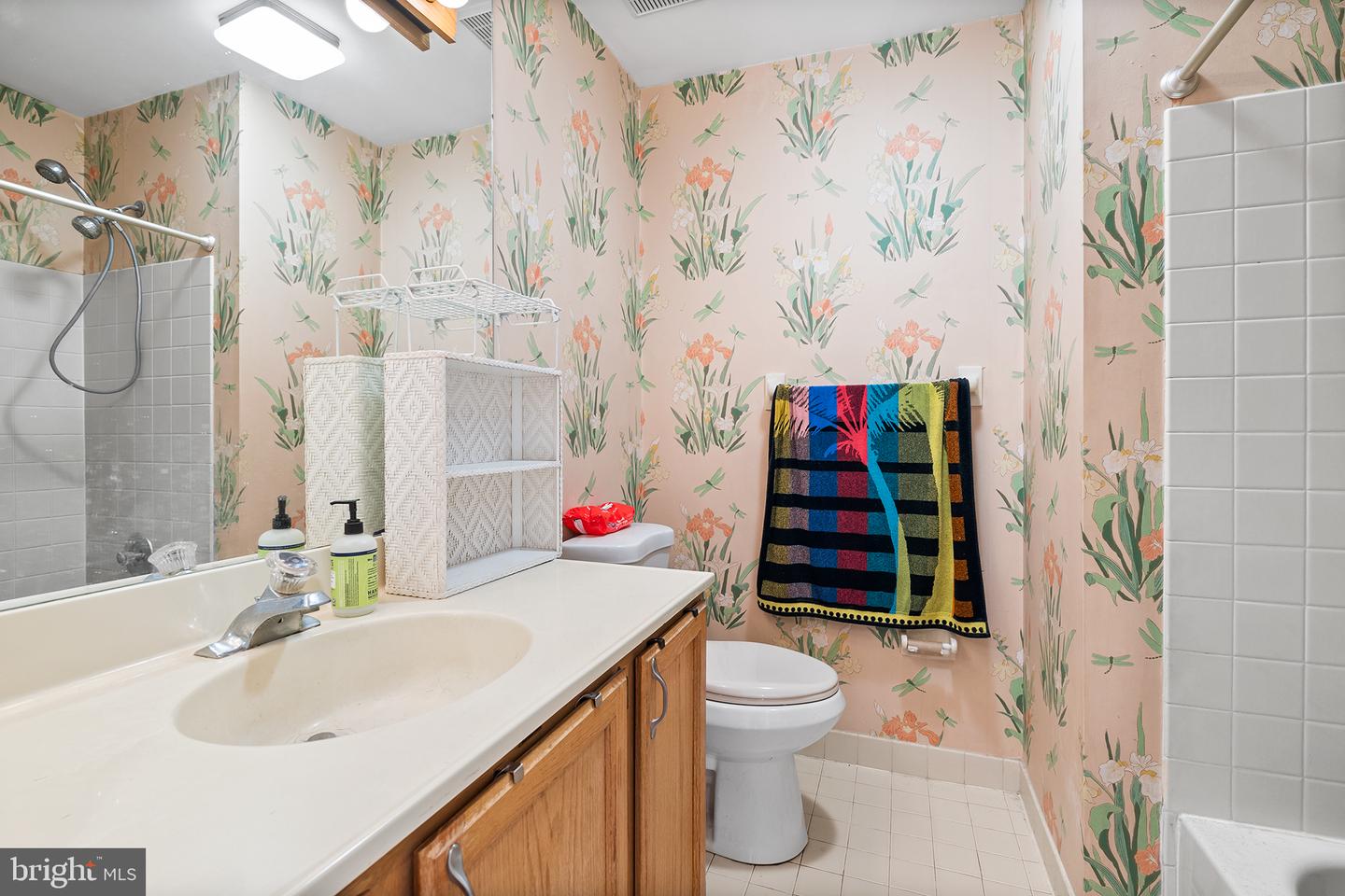 2049 E Wellington Rd