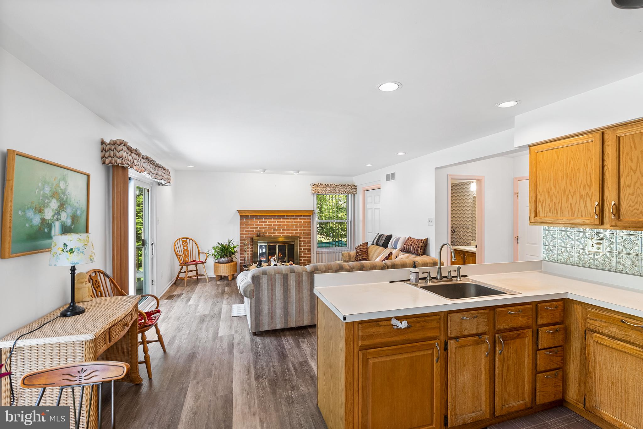 2049 E Wellington Rd