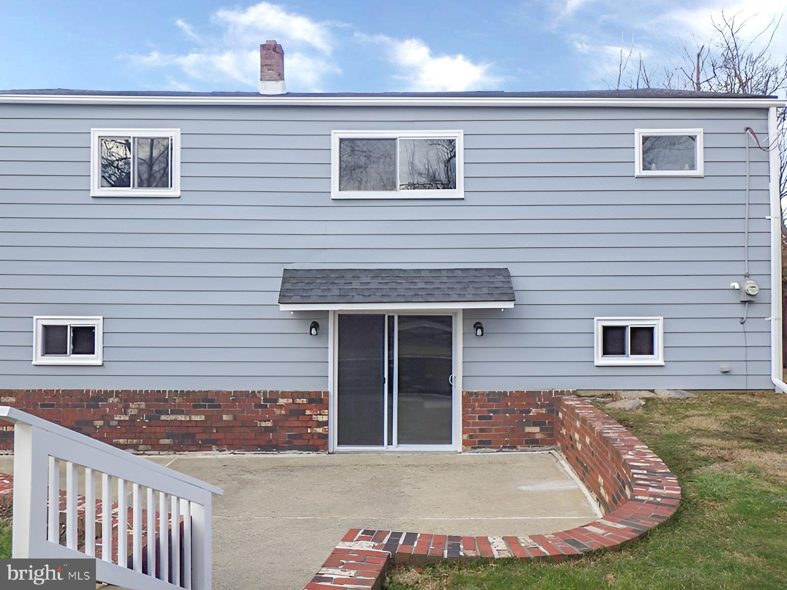 205 Colonial Dr