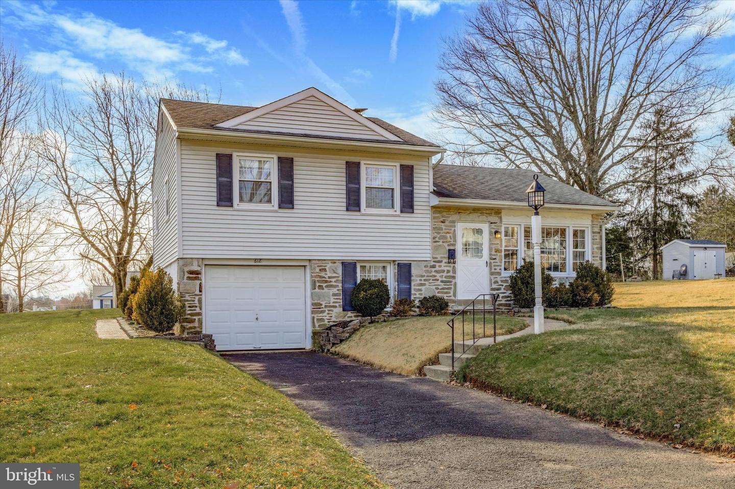 618 Paddock Rd