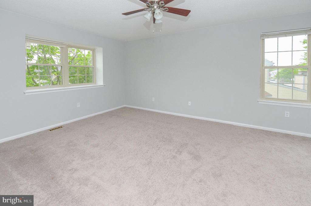 1357 Apple Blossom Dr