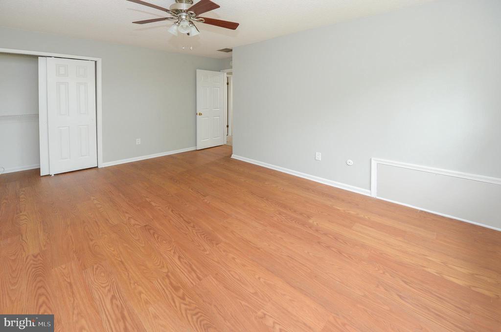 1357 Apple Blossom Dr