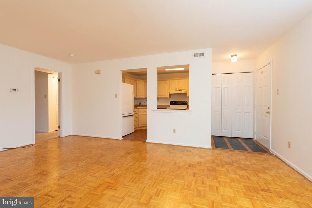 1608 Beacon Hill Dr