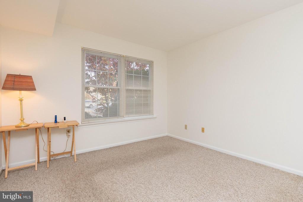 1608 Beacon Hill Dr