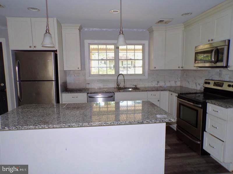 333 Thornridge Dr