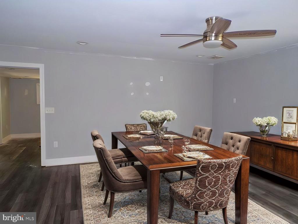 333 Thornridge Dr