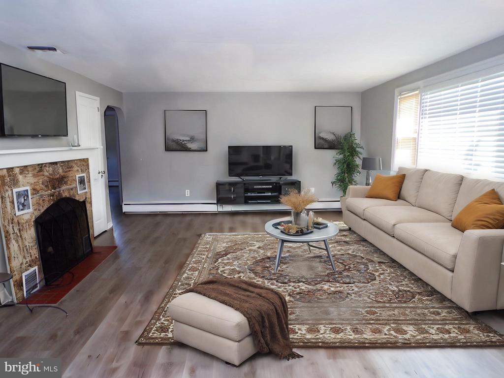 16 N Eastview Ave