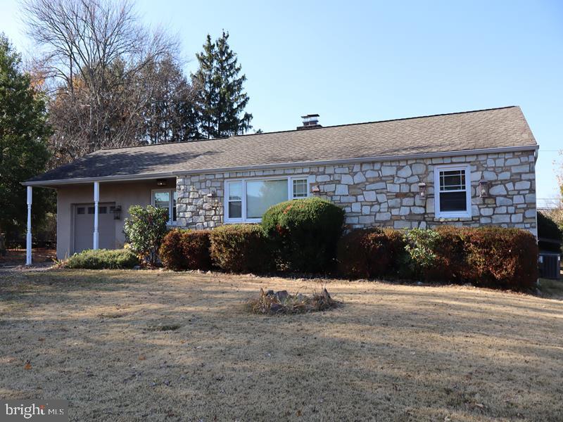 16 N Eastview Ave