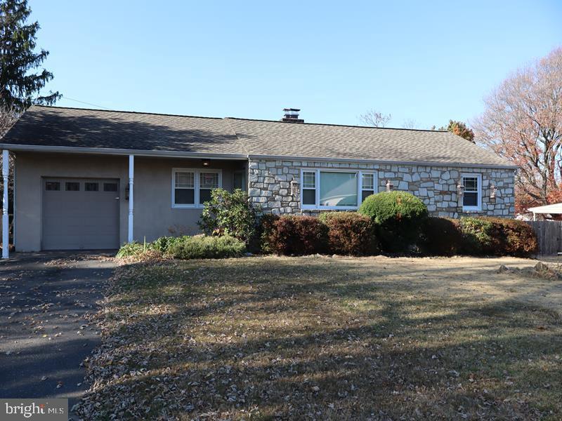 16 N Eastview Ave