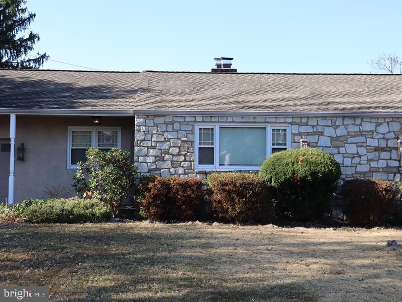 16 N Eastview Ave