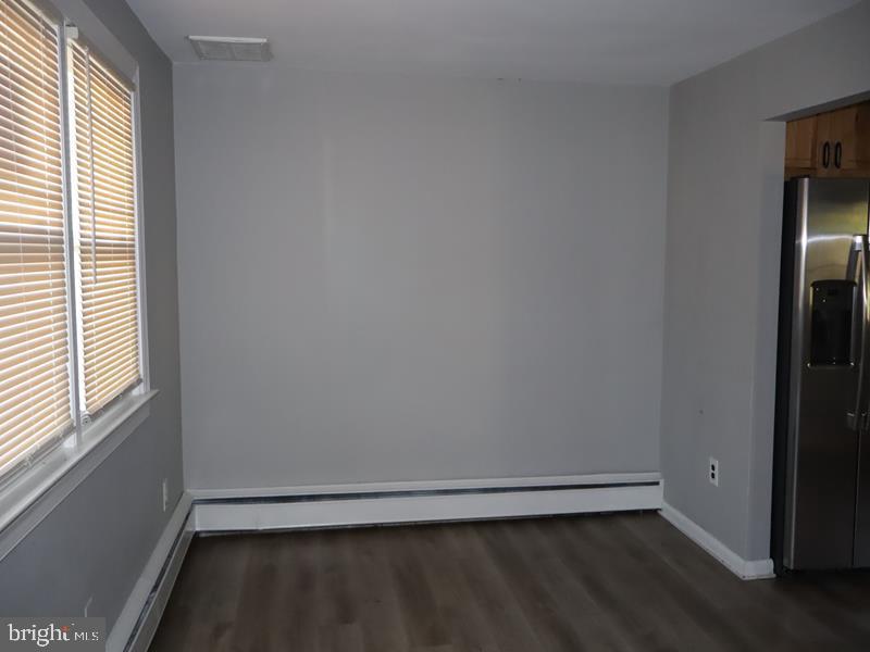 16 N Eastview Ave