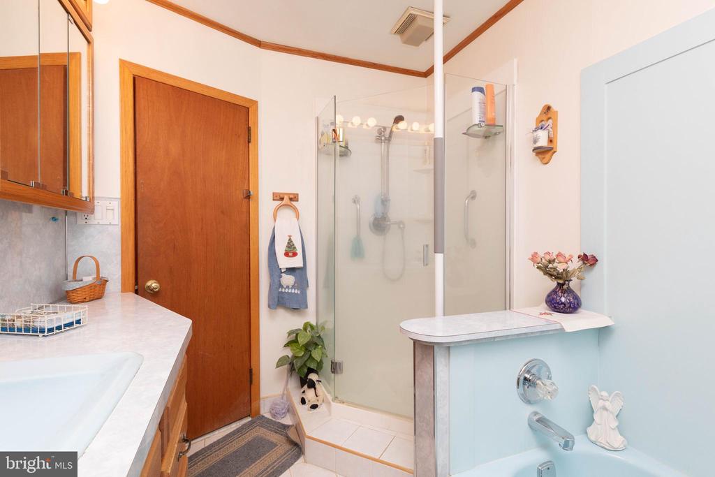 1031 Jeffrey Dr
