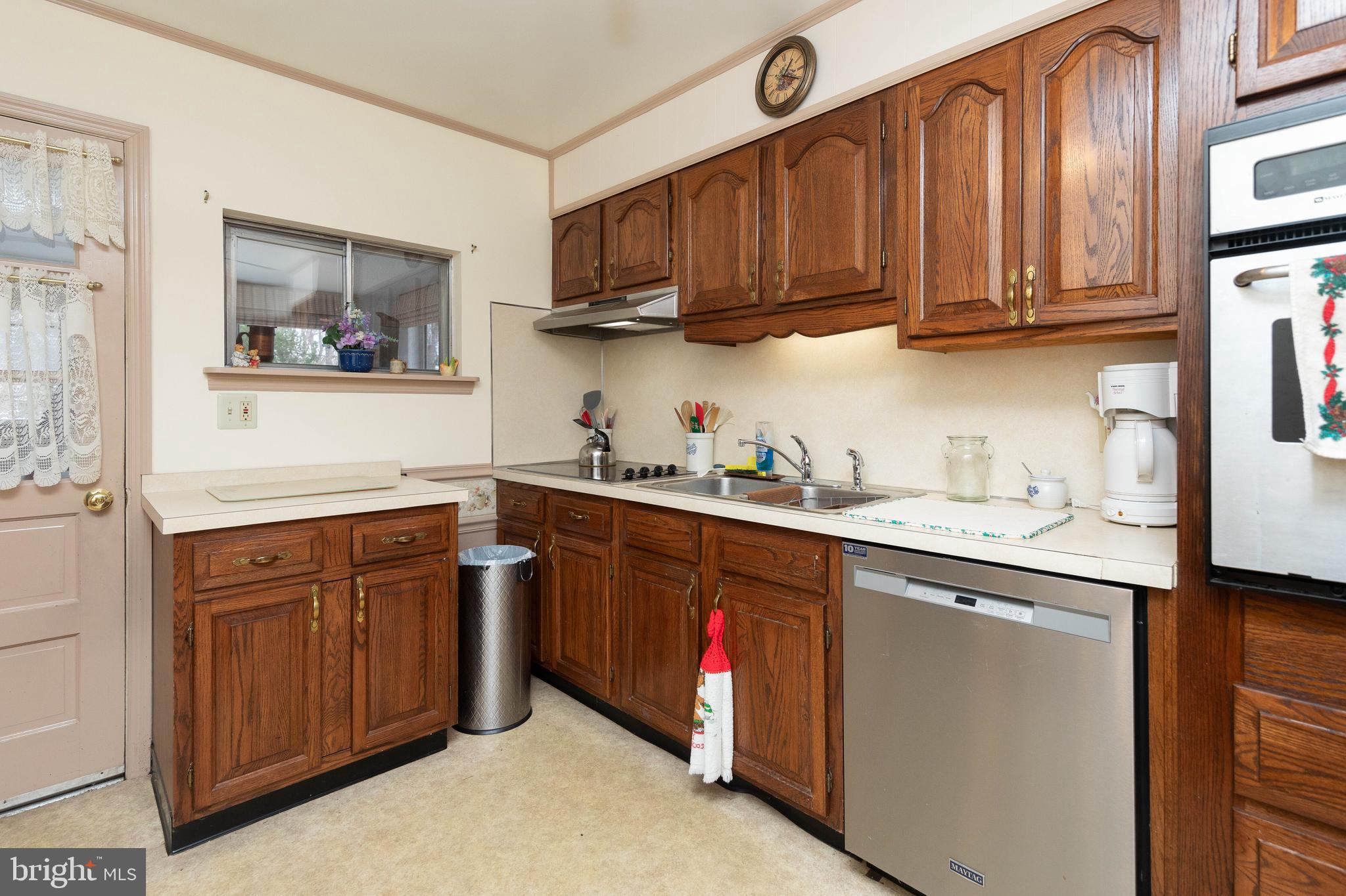 1031 Jeffrey Dr