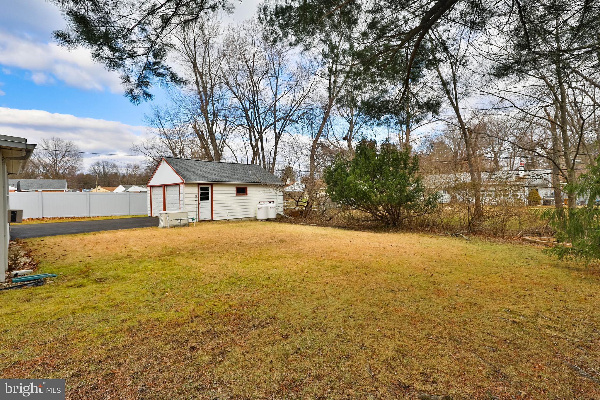 1031 Jeffrey Dr