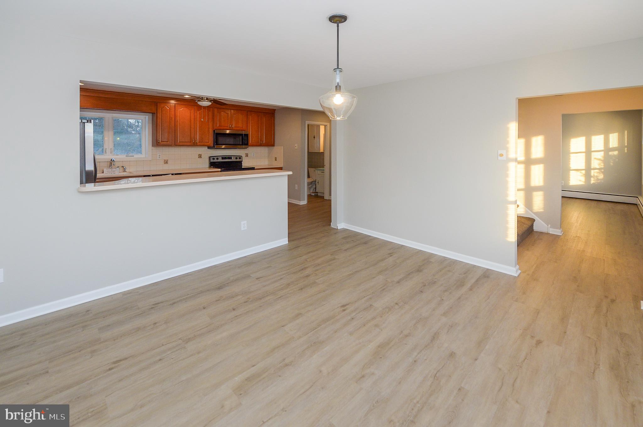 11 Concord Ln