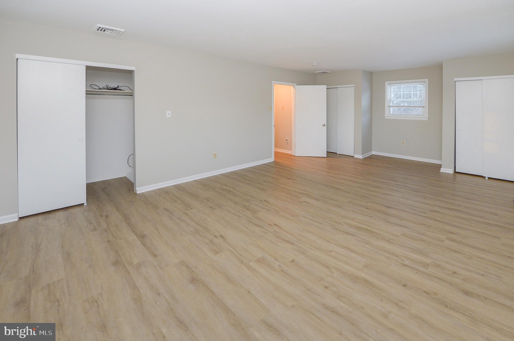 11 Concord Ln