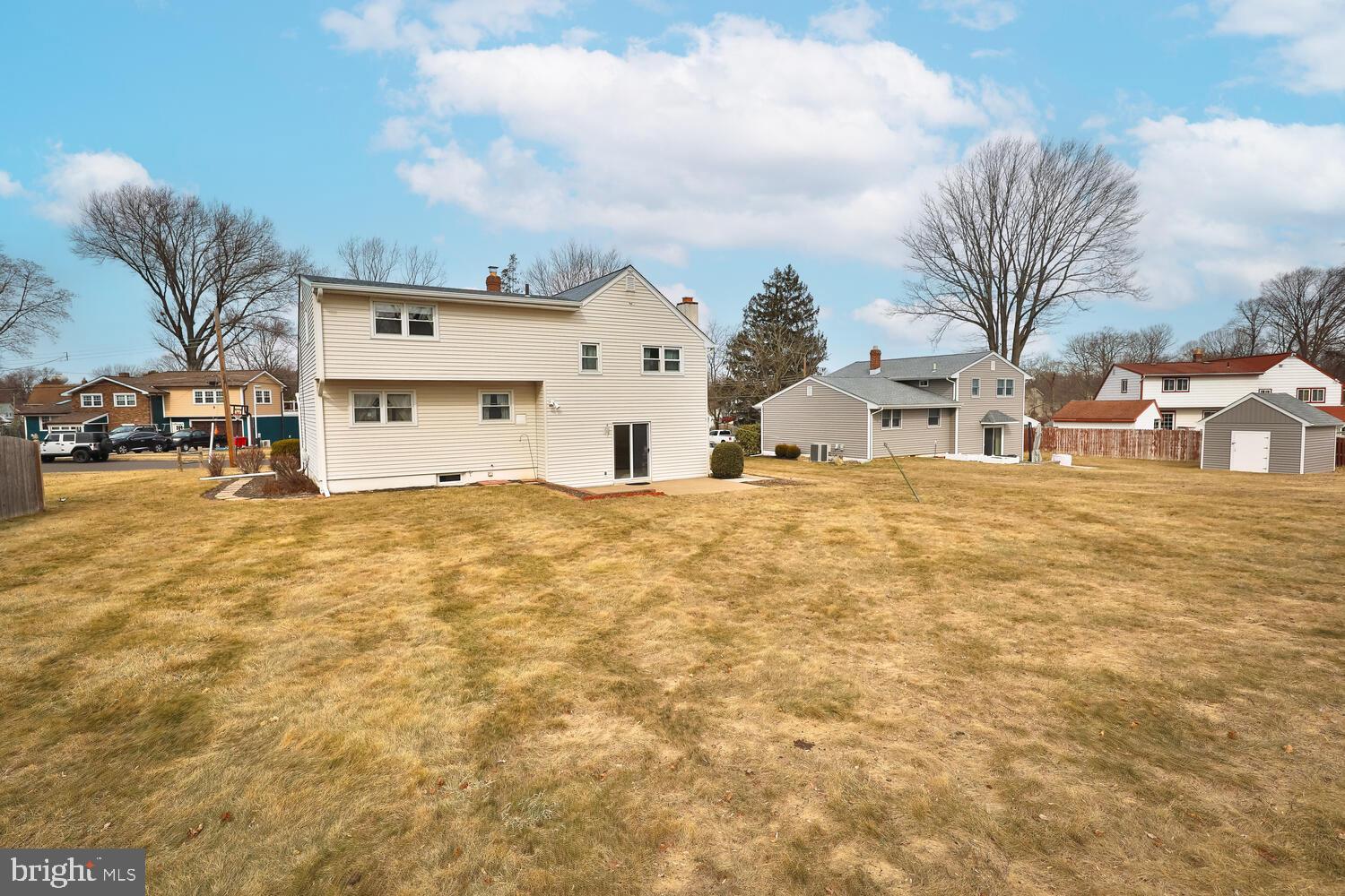 668 Cheryl Dr