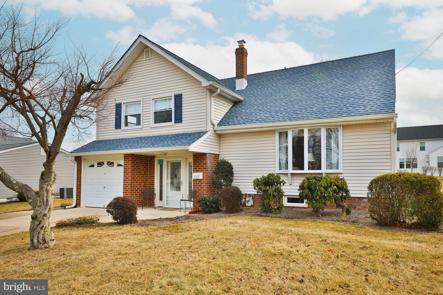 668 Cheryl Dr