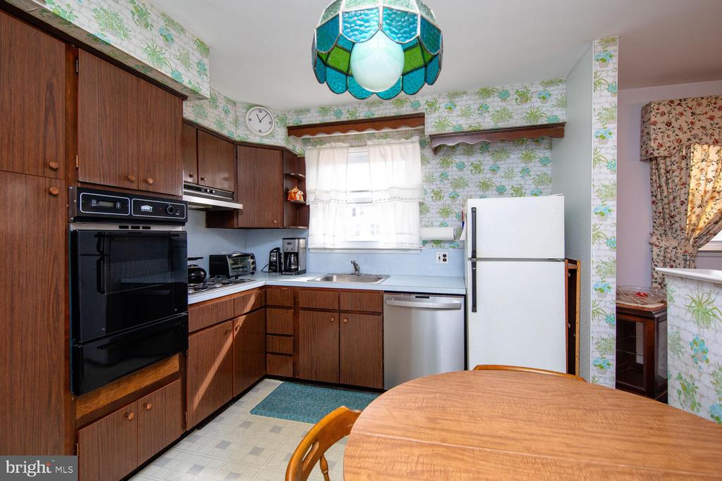 668 Cheryl Dr