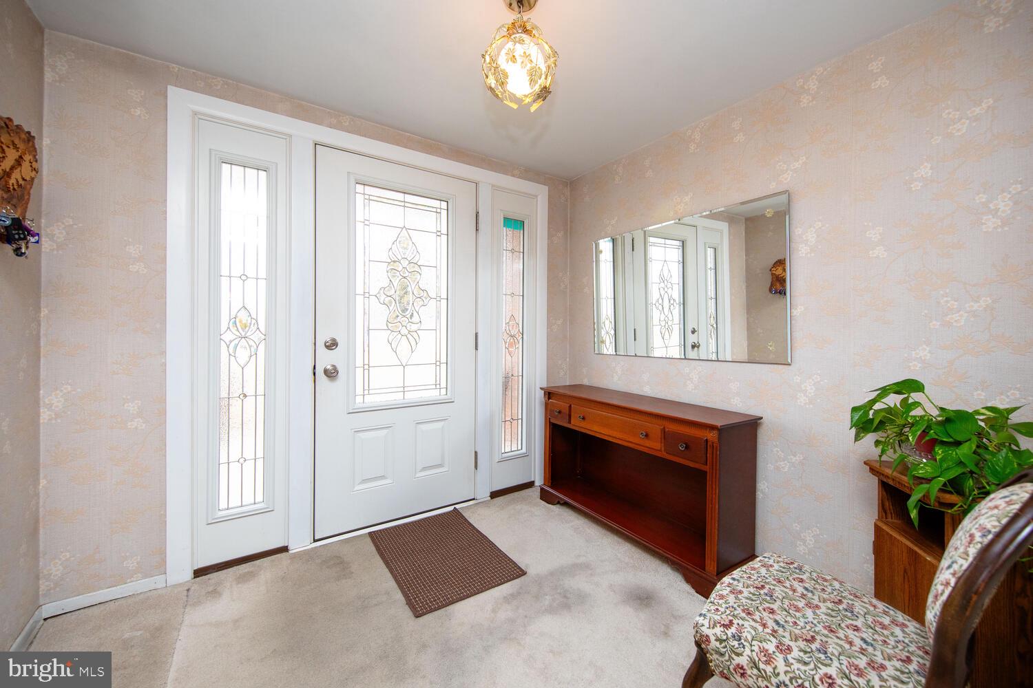 668 Cheryl Dr