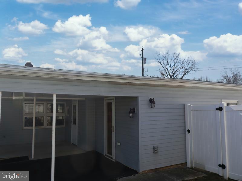 69 Tulip Ln