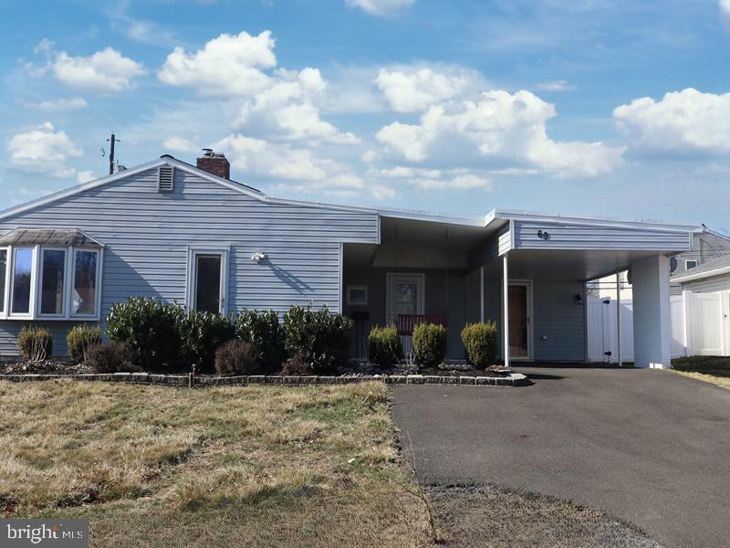 69 Tulip Ln