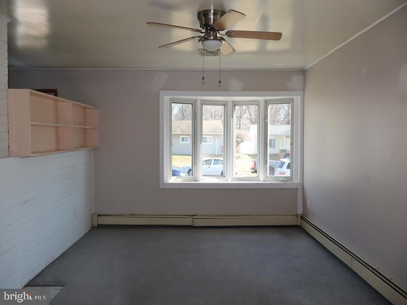 69 Tulip Ln