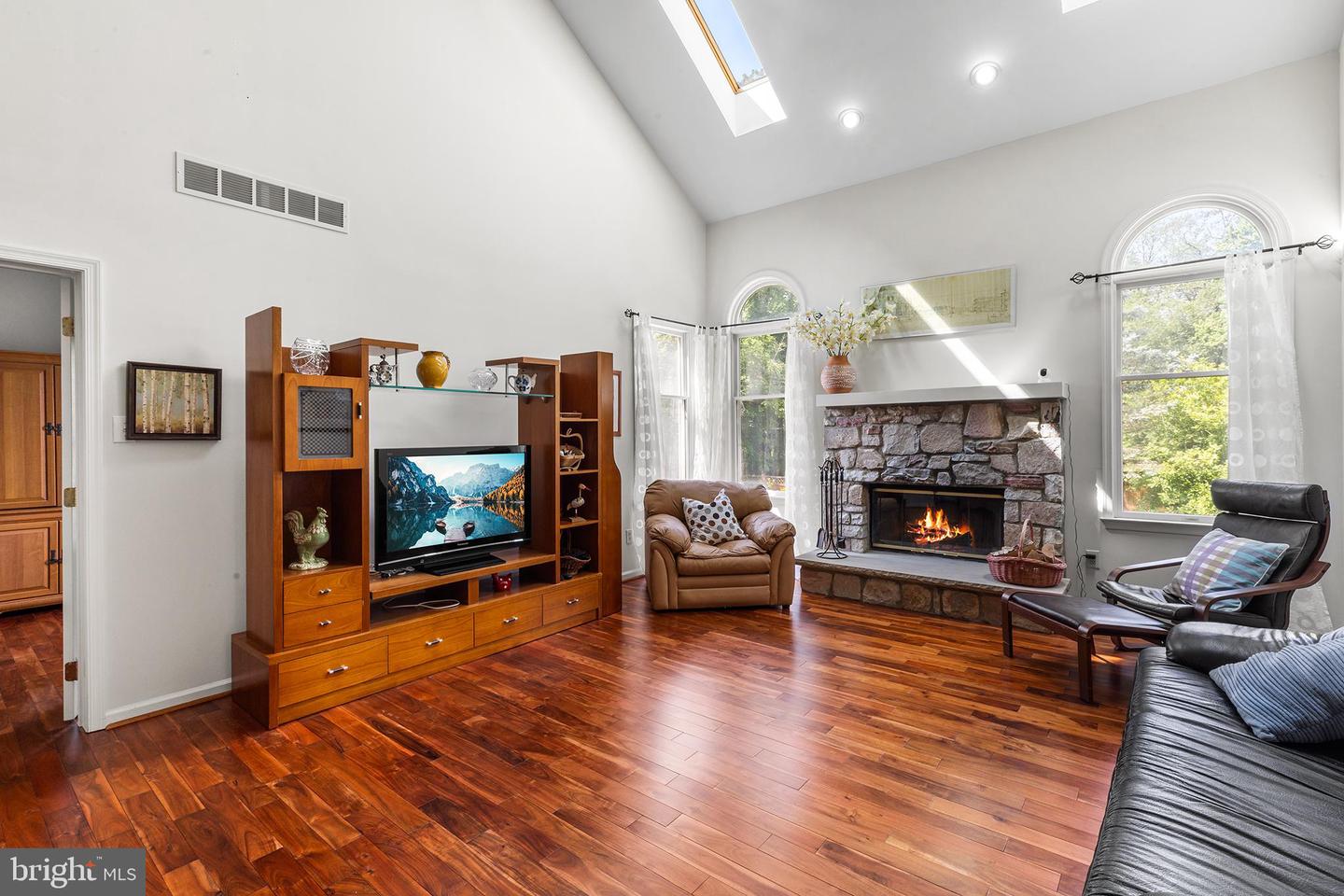 19 Saratoga Ct