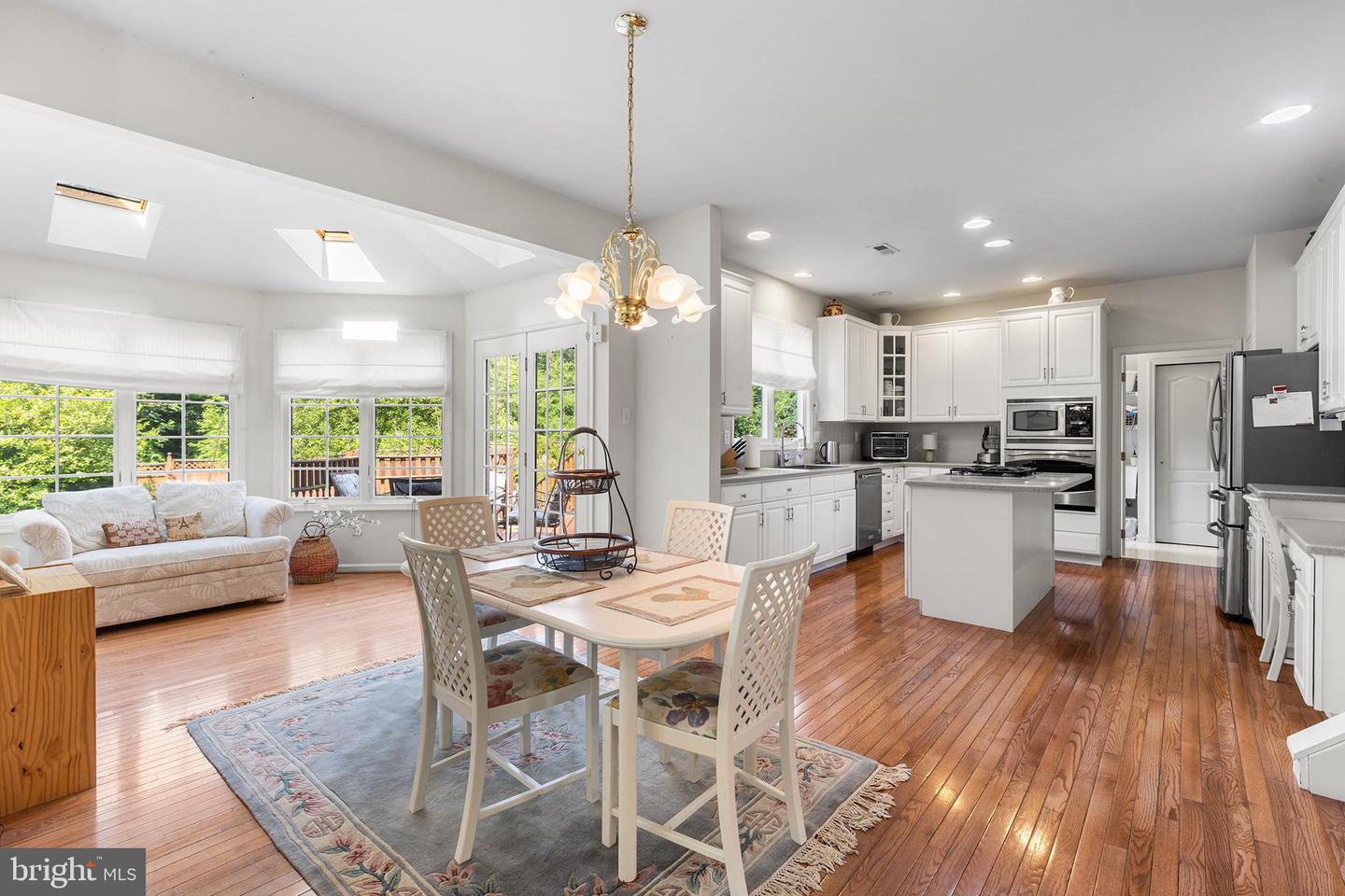 19 Saratoga Ct