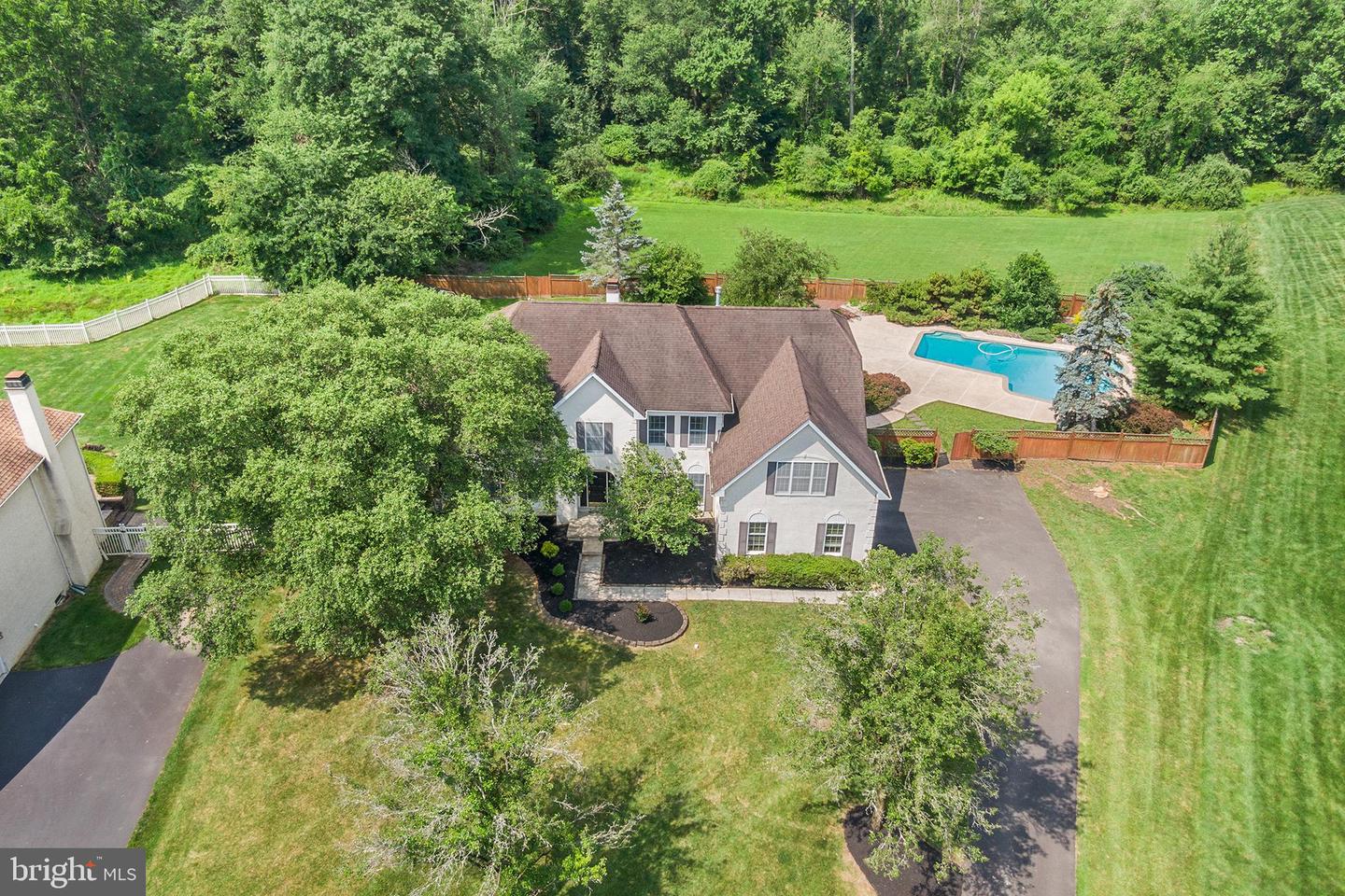19 Saratoga Ct