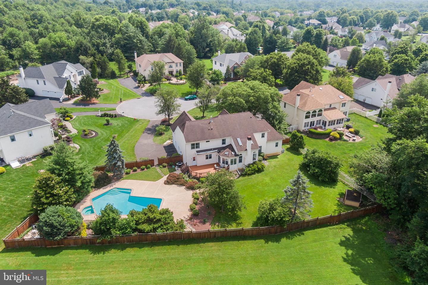 19 Saratoga Ct