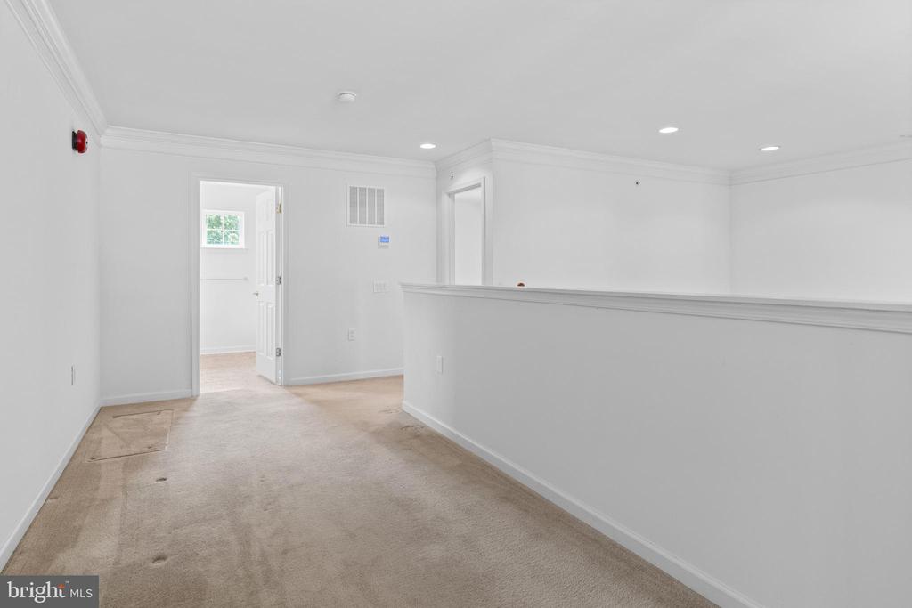 815 Geranium Dr
