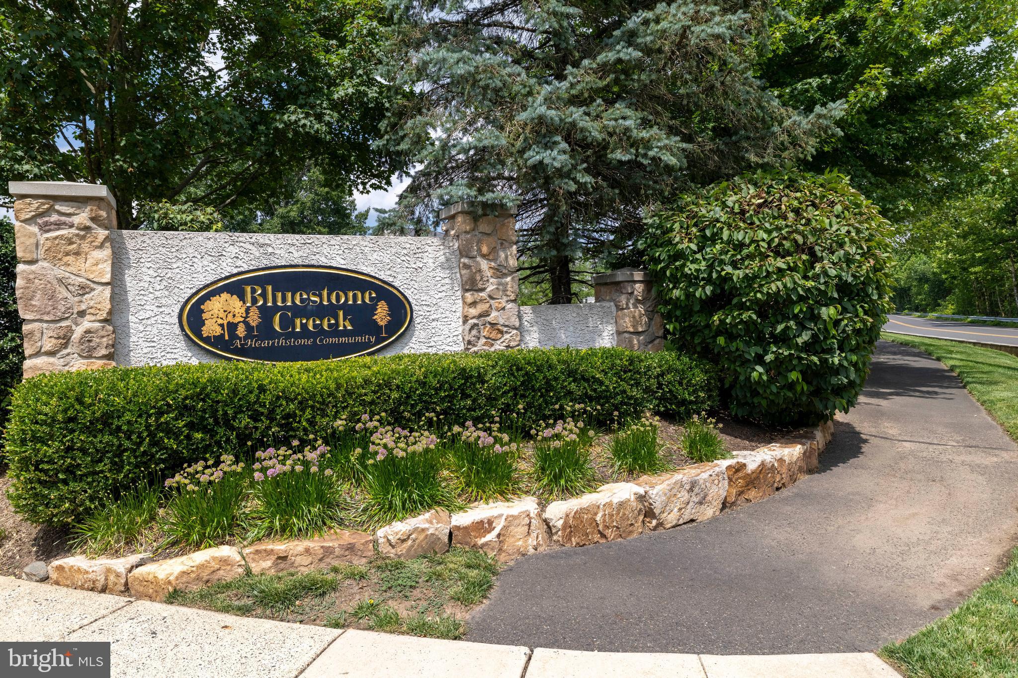 815 Geranium Dr