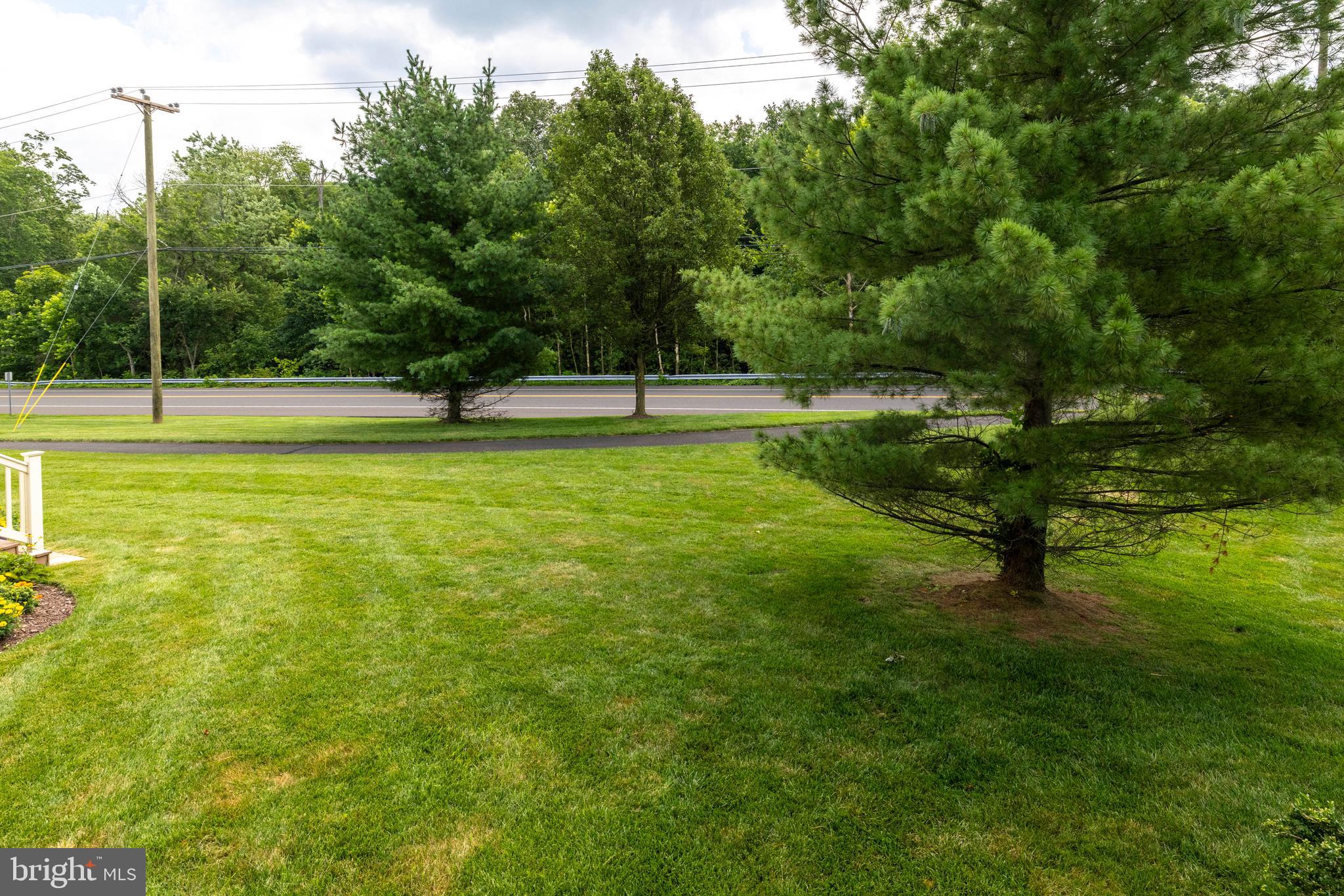 815 Geranium Dr